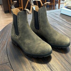 Women’s Blundstone 1351 Chelsea Work Boots in Rustic Brown